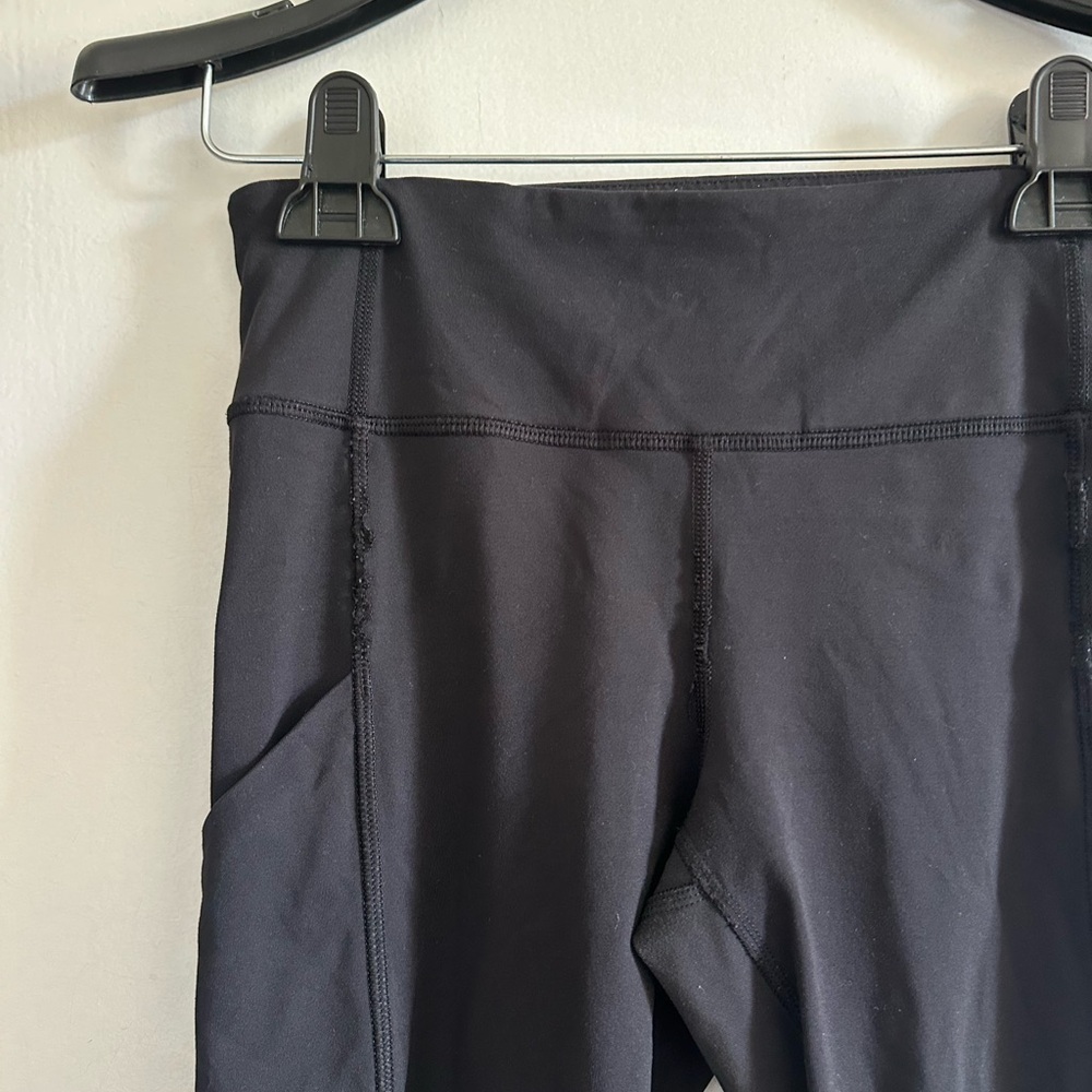 Lululemon Athletica Black Ruffle Full On Luxtreme Athletic Running Crop Leggings - Picture 5 of 9